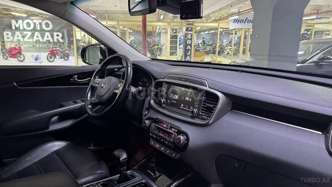 Kia Sorento-11
