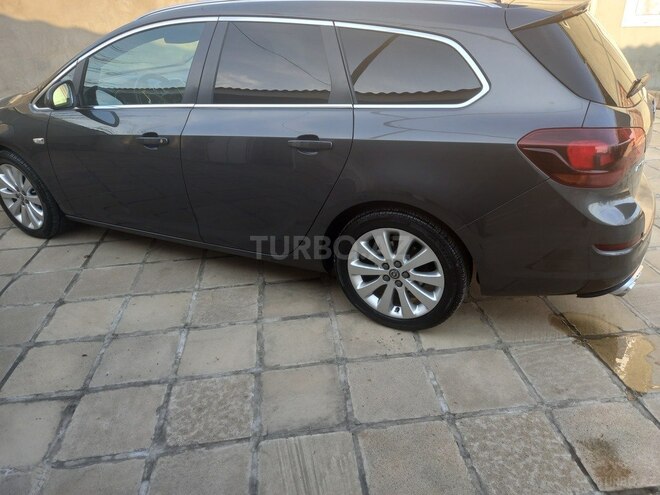 Opel Astra 2011, 300,000 km - 1.3 l - Bakı