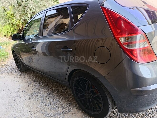 Hyundai i30 2009, 380,000 km - 1.6 l - Şirvan
