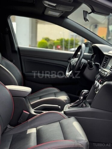 Hyundai Elantra 2019, 120,000 km - 1.6 л - Bakı