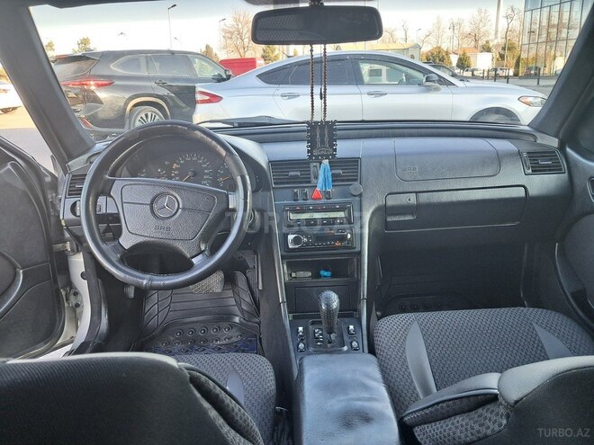 Mercedes C 200 2000, 250,000 km - 2.0 л - Şəmkir