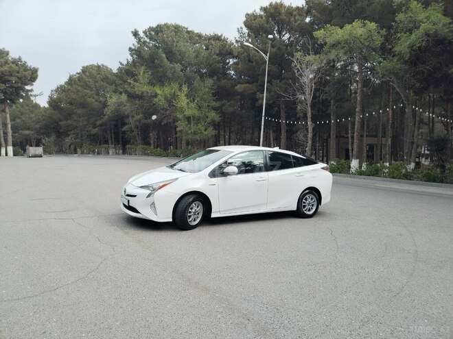 Toyota Prius 2018, 129,000 km - 1.8 l - Sumqayıt
