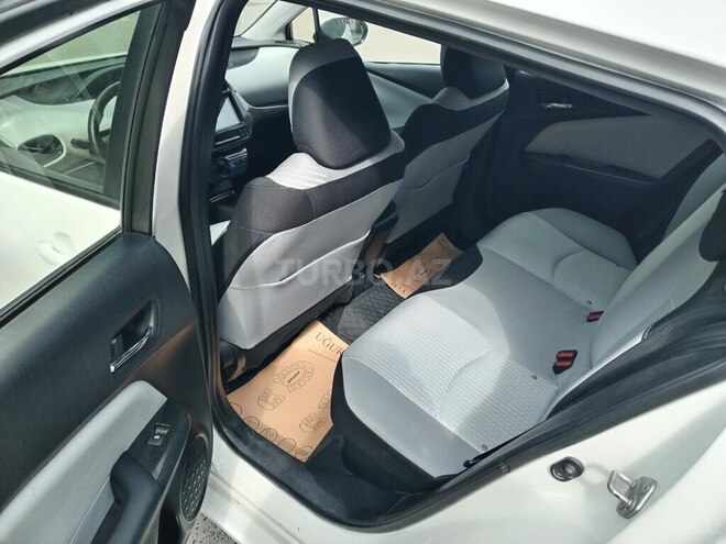 Toyota Prius 2018, 129,000 km - 1.8 l - Sumqayıt