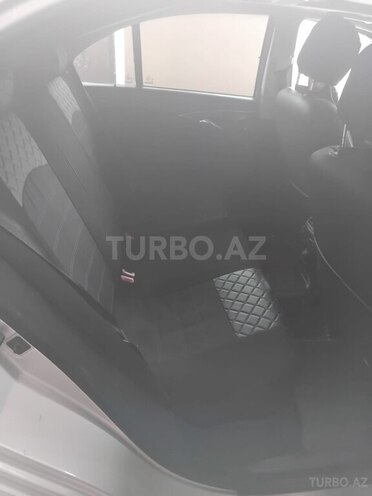 Mercedes E 220 d 2006, 252,750 km - 2.2 л - Sabirabad