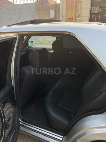 Mercedes E 200 d 1993, 346,000 km - 2.0 l - Bakı
