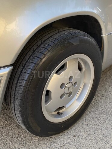 Mercedes E 200 d 1993, 346,000 km - 2.0 l - Bakı