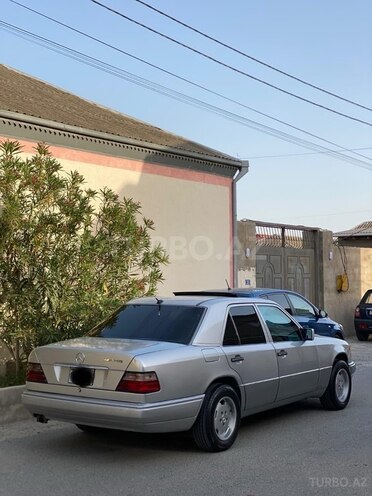 Mercedes E 200 d 1993, 346,000 km - 2.0 l - Bakı