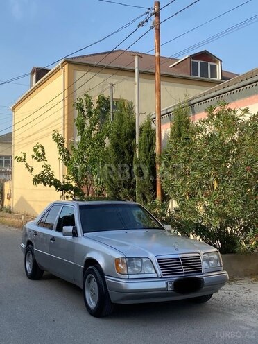 Mercedes E 200 d 1993, 346,000 km - 2.0 l - Bakı