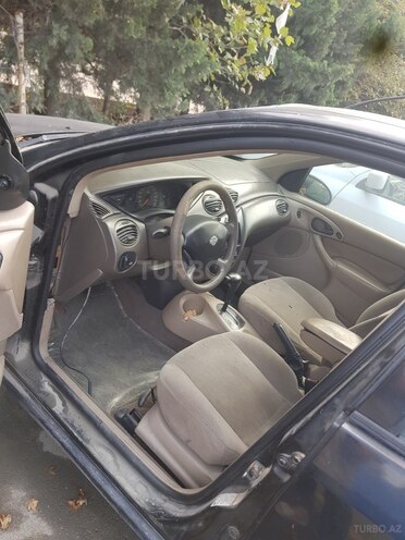 Ford Focus 2000, 256,341 km - 2.0 l - Bakı