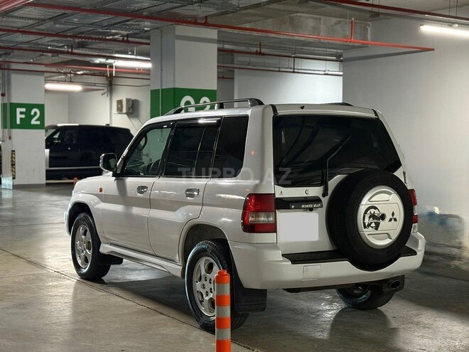 Mitsubishi Pajero io 2002, 324,856 km - 2.0 l - Bakı