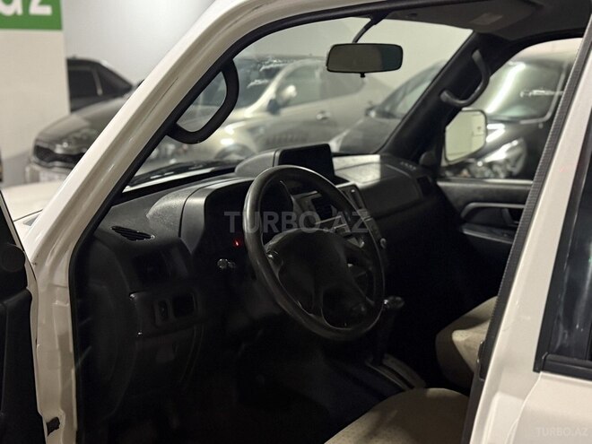 Mitsubishi Pajero io 2002, 324,856 km - 2.0 l - Bakı