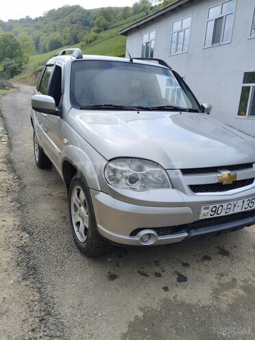 Chevrolet Niva 2014, 95,000 km - 1.7 l - Yardımlı