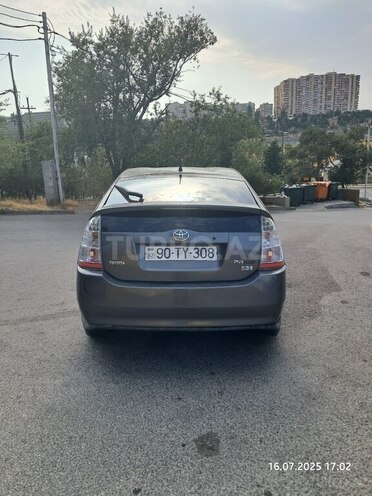 Toyota Prius-2