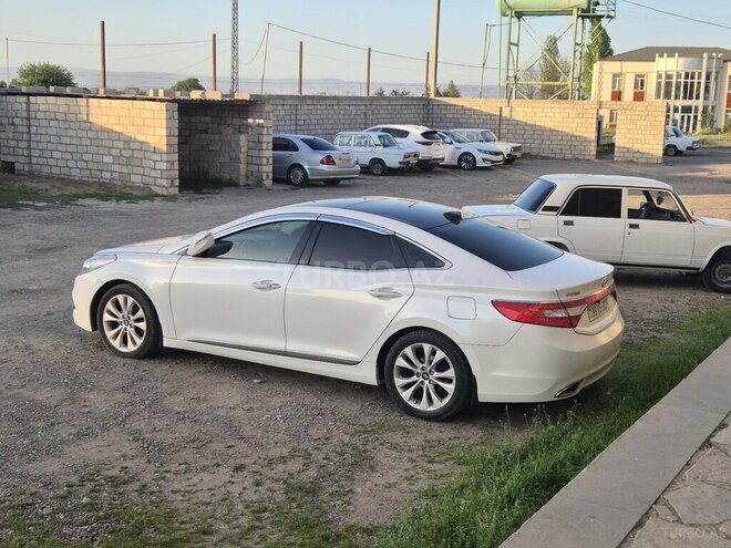 Hyundai Grandeur 2012, 225,700 km - 2.4 л - Tovuz