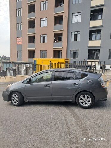 Toyota Prius-6