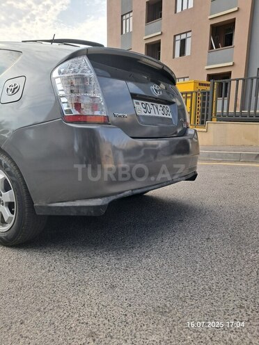 Toyota Prius-8