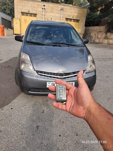 Toyota Prius-9