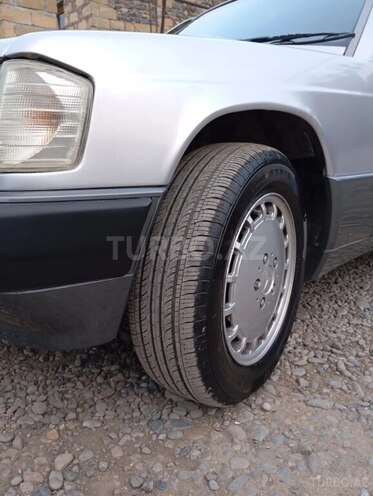 Mercedes 190 1991, 250,000 km - 2.0 l - Gəncə