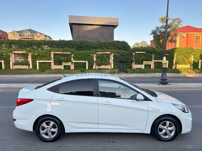 Hyundai Accent 2010, 180,000 km - 1.4 l - Bakı