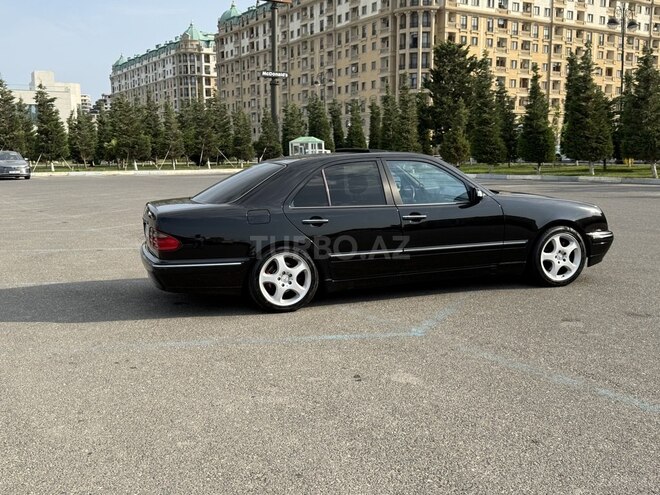Mercedes E 320 2001, 283,000 km - 3.2 l - Sumqayıt