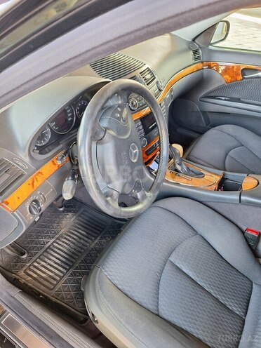Mercedes E 240 2002, 265,000 km - 2.6 л - Xaçmaz