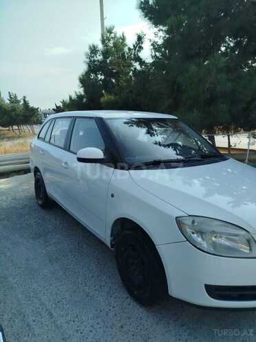 Skoda Fabia 2011, 98,000 km - 1.6 l - Bakı