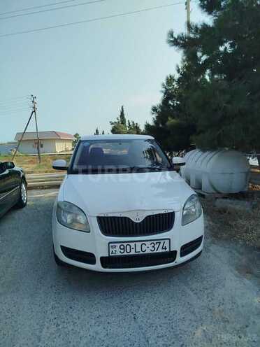 Skoda Fabia 2011, 98,000 km - 1.6 l - Bakı
