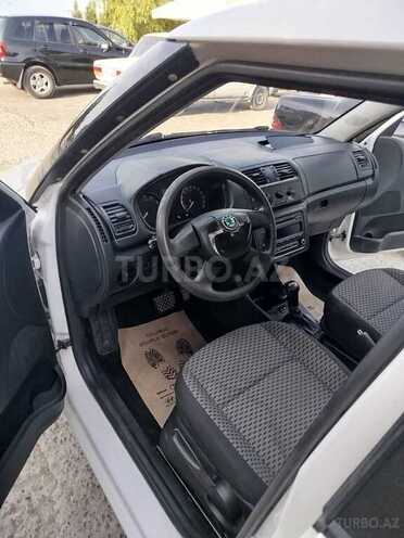 Skoda Fabia 2011, 98,000 km - 1.6 l - Bakı