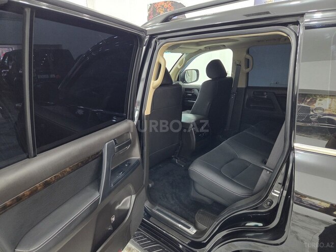 Toyota Land Cruiser-10