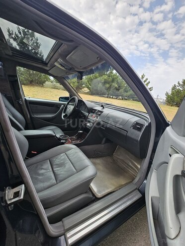 Mercedes C 200 2000, 327,200 km - 2.0 l - Bakı