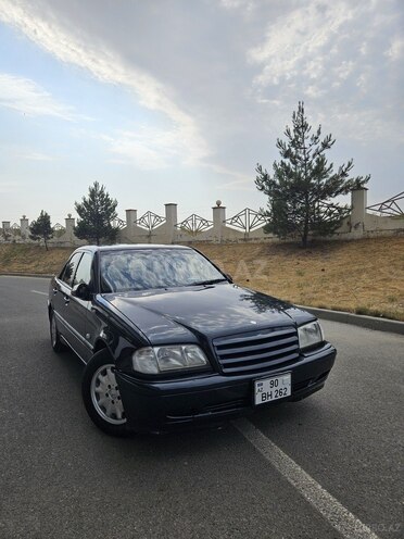 Mercedes C 200 2000, 327,200 km - 2.0 l - Bakı