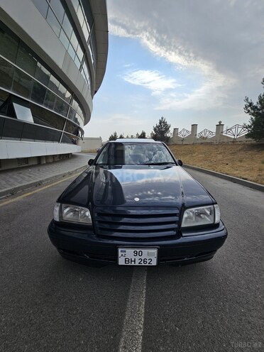 Mercedes C 200 2000, 327,200 km - 2.0 l - Bakı