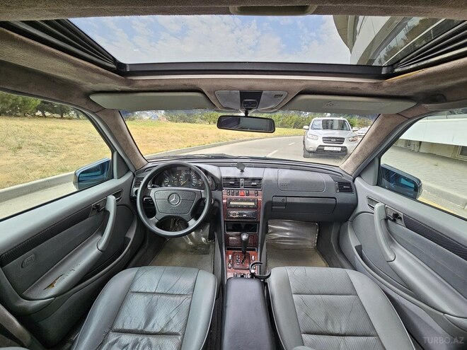 Mercedes C 200 2000, 327,200 km - 2.0 l - Bakı