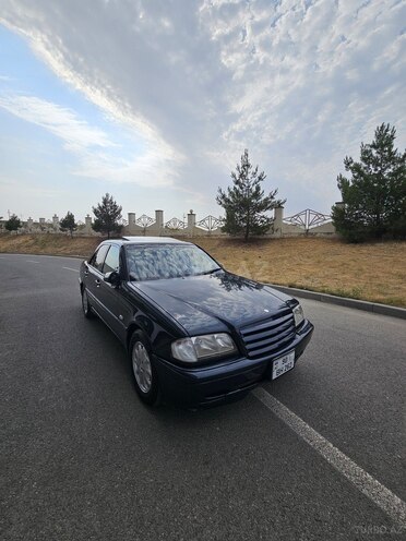 Mercedes C 200 2000, 327,200 km - 2.0 l - Bakı