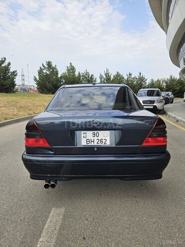 Mercedes C 200 2000, 327,200 km - 2.0 l - Bakı
