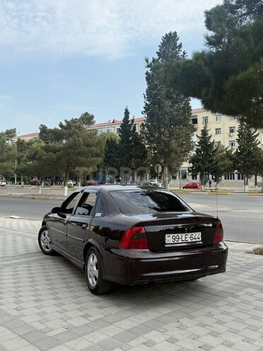 Opel Vectra-4