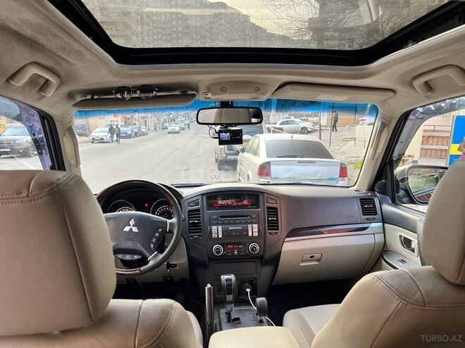 Mitsubishi Pajero 2012, 189,000 km - 3.5 л - Bakı