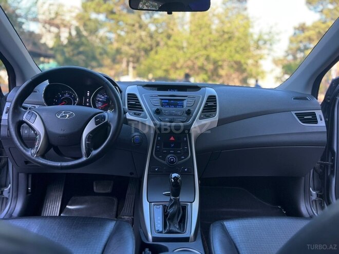 Hyundai Elantra 2015, 208,000 km - 1.6 л - Bakı