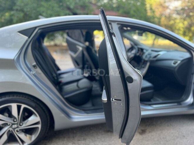 Hyundai Elantra 2015, 208,000 km - 1.6 л - Bakı