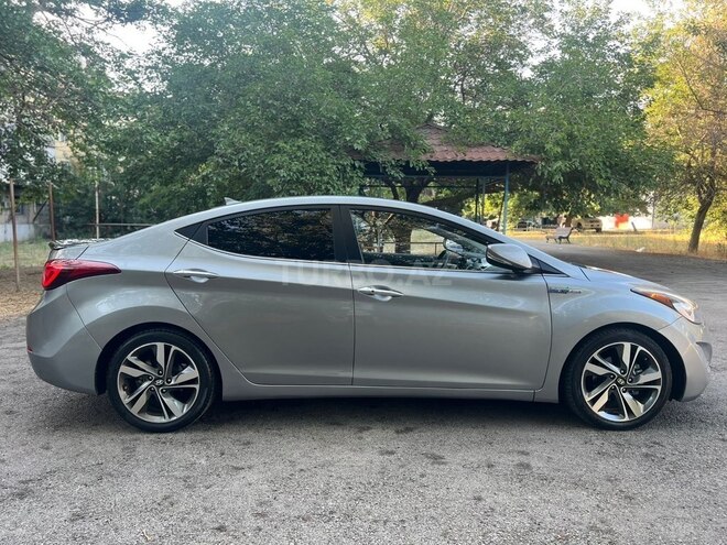 Hyundai Elantra 2015, 208,000 km - 1.6 л - Bakı