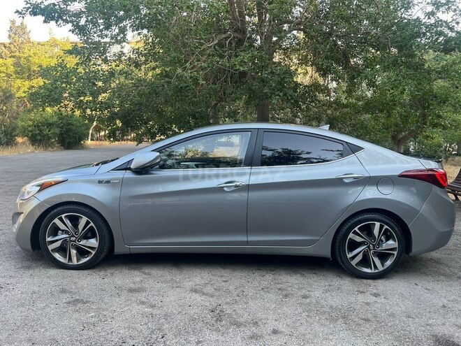 Hyundai Elantra 2015, 208,000 km - 1.6 л - Bakı