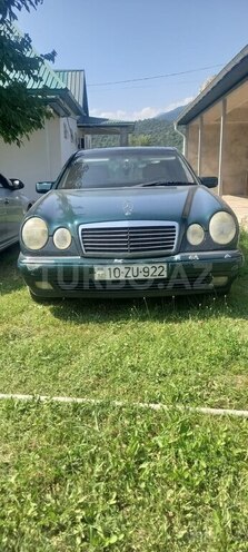 Mercedes E 230 1996, 235,624 km - 2.3 l - Quba