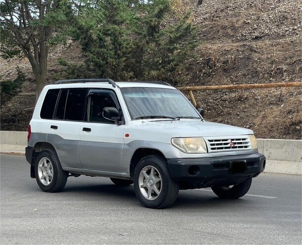 Mitsubishi Pajero io 2000, 218,888 km - 1.8 l - Bakı
