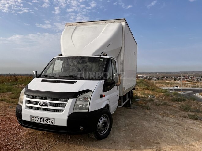 Ford Transit-12