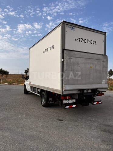 Ford Transit-7
