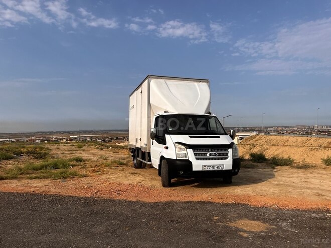 Ford Transit-16