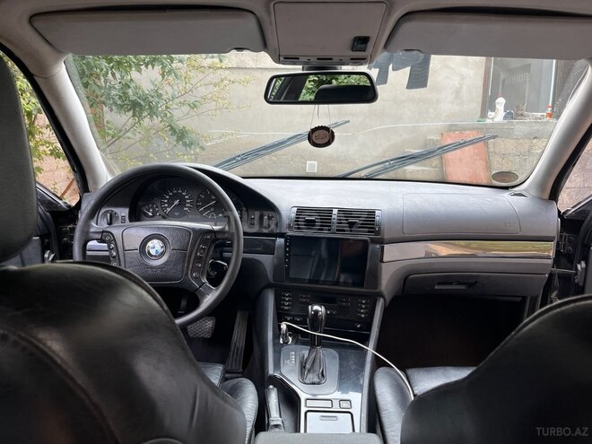 BMW 520-7