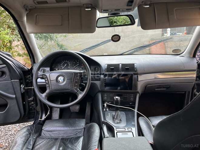 BMW 520-8