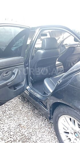 BMW 520-9
