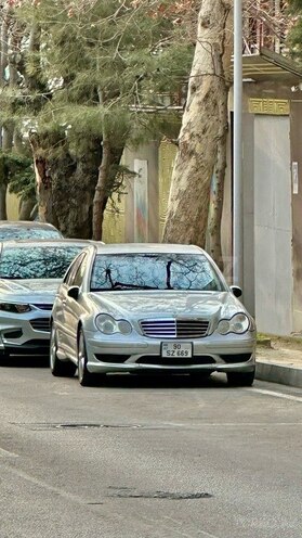 Mercedes C 240 2000, 250,000 km - 2.6 l - Bakı